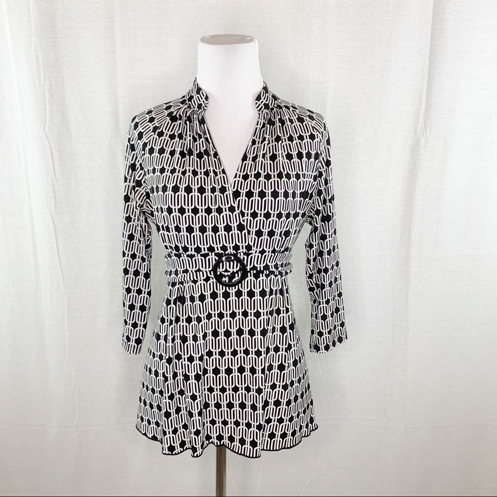 Apostrophe black & white patterned tie back top